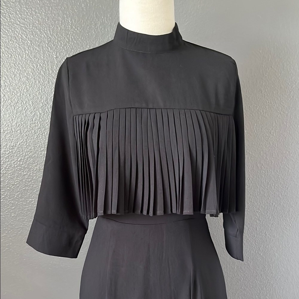 PrettyLittleThing Black Sheath Dress with 3/4 Sleeves and Mock Neck - Picture 2 of 12